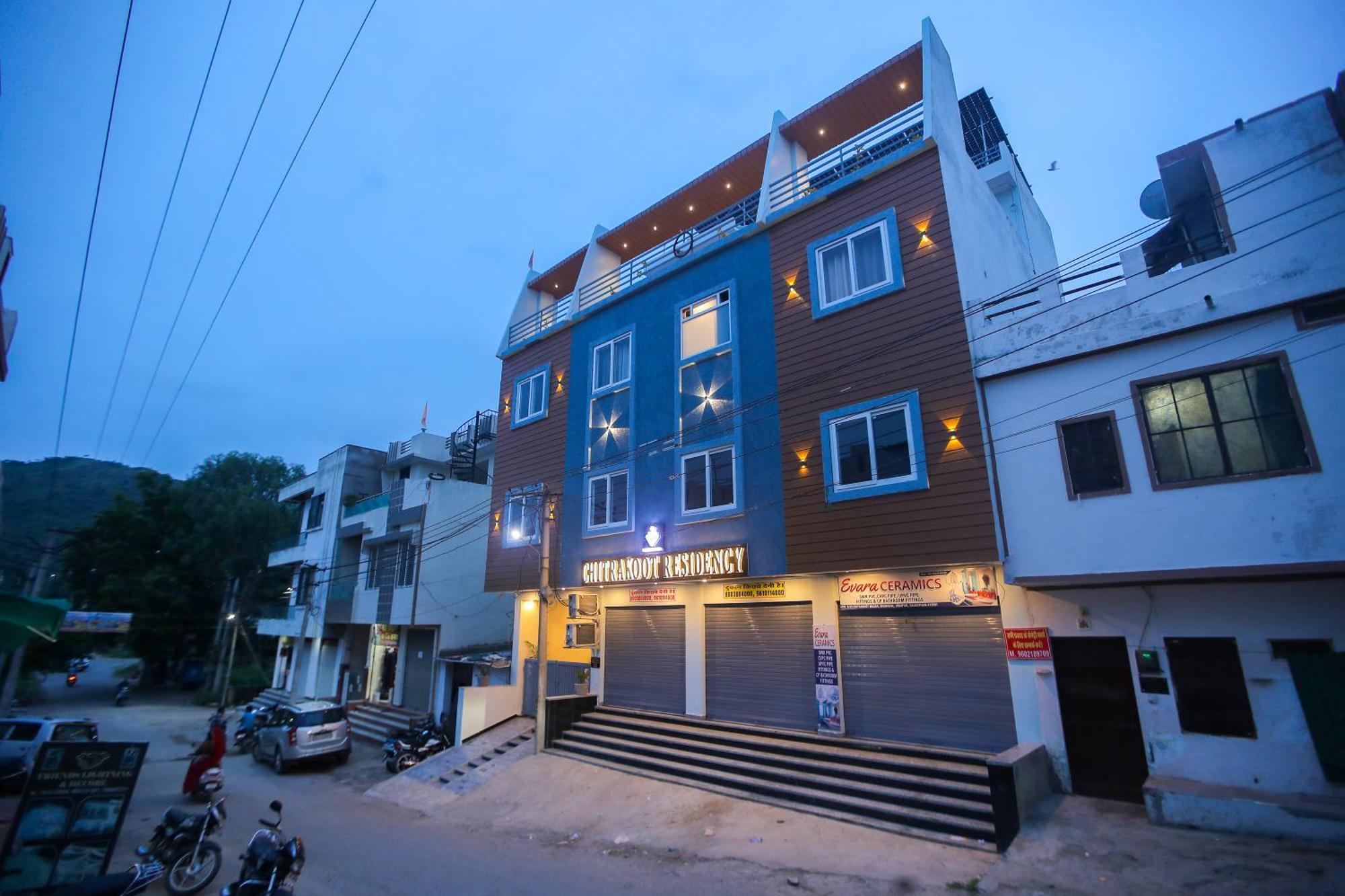Апарт отель Chitrakoot Residency Удайпур Экстерьер фото
